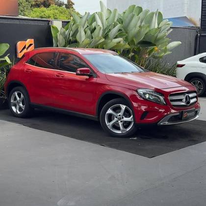MERCEDES-BENZ GLA 200 1.6 CGI STYLE 16V TURBO FLEX 4P AUTOMÁTICO